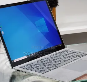 New Laptop Microsoft Surface 16GB Intel Core i7 SSD 256GB