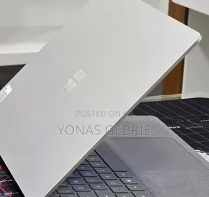 New Laptop Microsoft Surface 16GB Intel Core i5 SSD 512GB