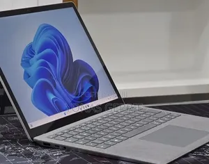 New Laptop Microsoft Surface 16GB Intel Core i5 SSD 512GB