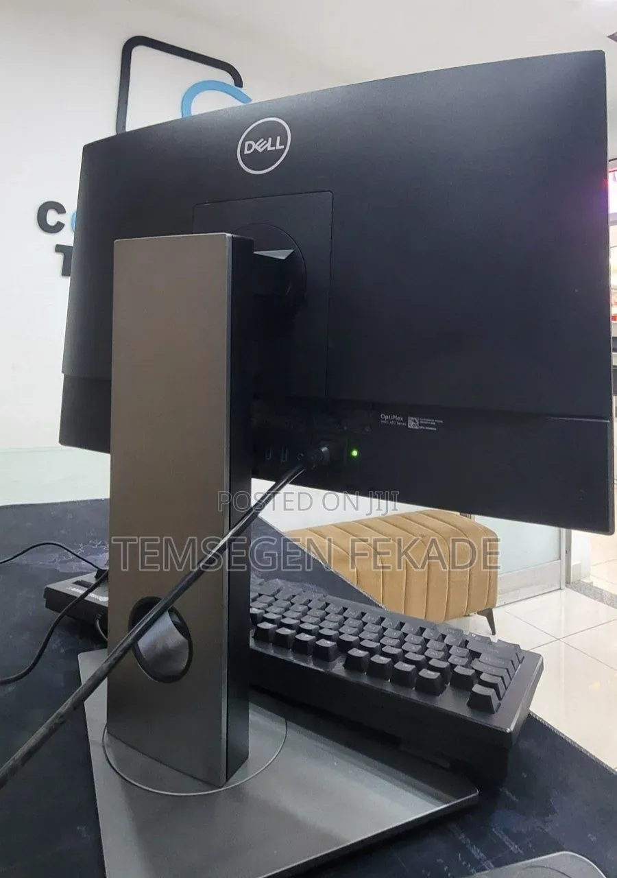 Excellent Conditio Dell All-in-One 24" (Dell) Processor