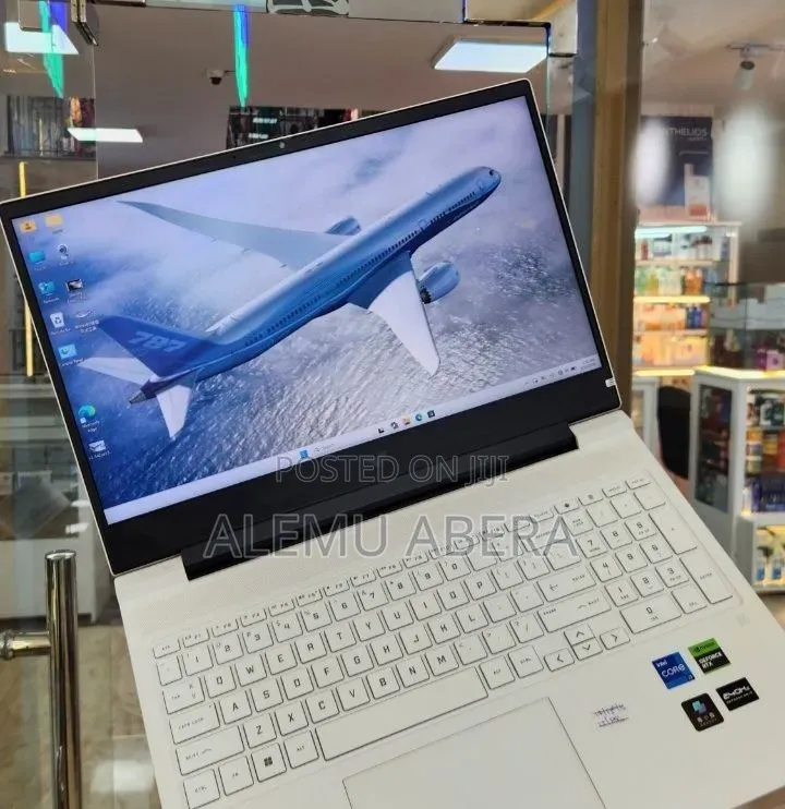 New Laptop HP Victus 16 16GB Intel Core i7 SSD 1T