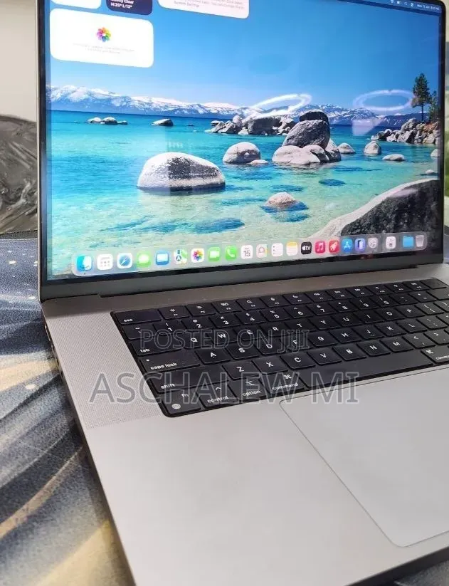 New Laptop Apple MacBook Pro 2021 M1 16GB Apple M1 Pro SSD 1T