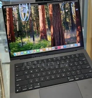 New Laptop Apple MacBook Pro 2023 M3 Pro 18GB Apple M3 Pro SSD 512GB