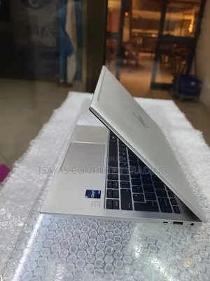 New Laptop HP EliteBook 830 G9 16GB Intel Core i5 SSD 512GB