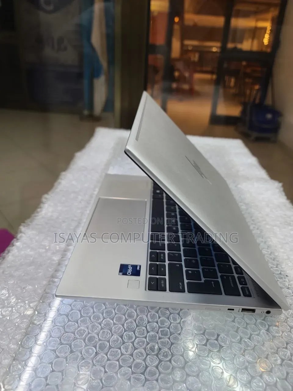 New Laptop HP EliteBook 830 G9 16GB Intel Core i5 SSD 512GB