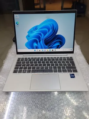 New Laptop HP EliteBook 830 G9 16GB Intel Core i5 SSD 512GB