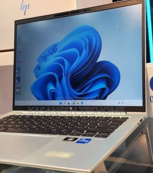 New Laptop HP EliteBook 840 16GB Intel Core i5 SSD 512GB