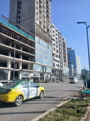 ሙሉ አጠናቀን የምናስረክባቸዉን የንግድ ሱቆች እየሸጥን እንገኛለን