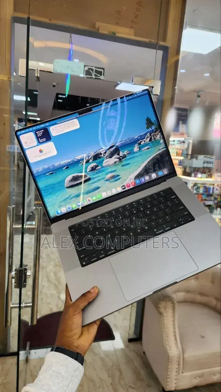 New Laptop Apple MacBook 16GB Apple M1 Pro SSD 1T