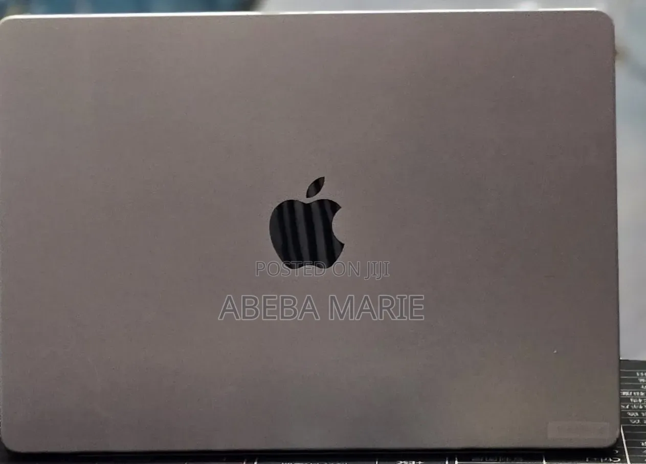 New Laptop Apple MacBook Pro 2021 M1 32GB Apple M1 Pro SSHD (Hybrid) 1T