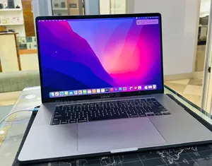 New Laptop Apple MacBook Pro 2019 32GB Intel Core i9 SSD 512GB