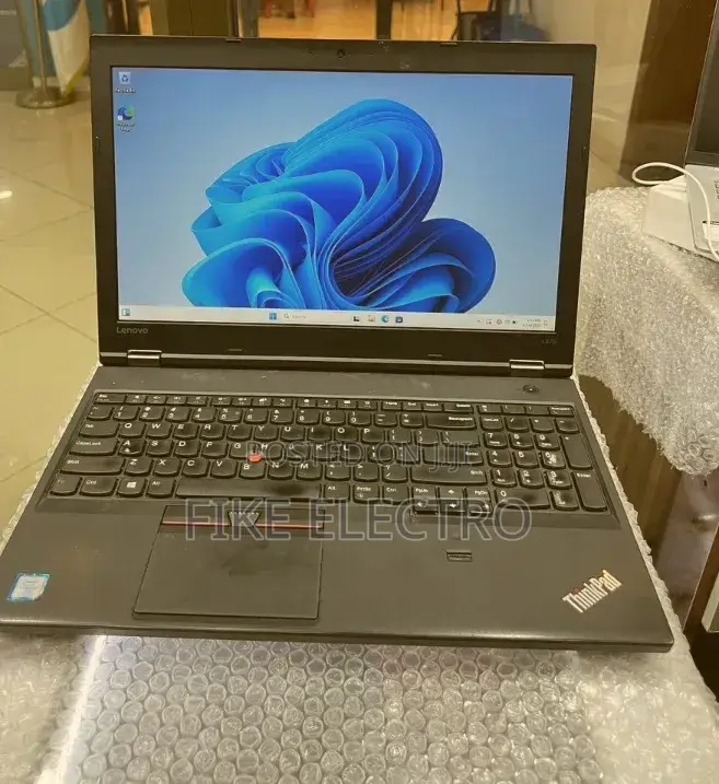 Laptop Lenovo ThinkPad L570 4GB Intel Core i7 HDD 500GB