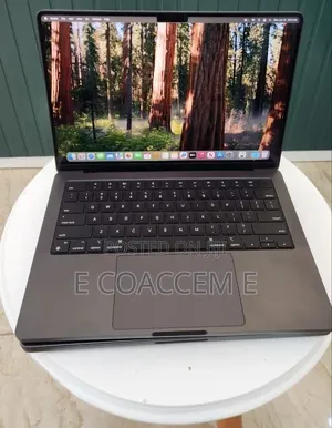 New Laptop Apple MacBook 18GB Apple M3 SSD 512GB