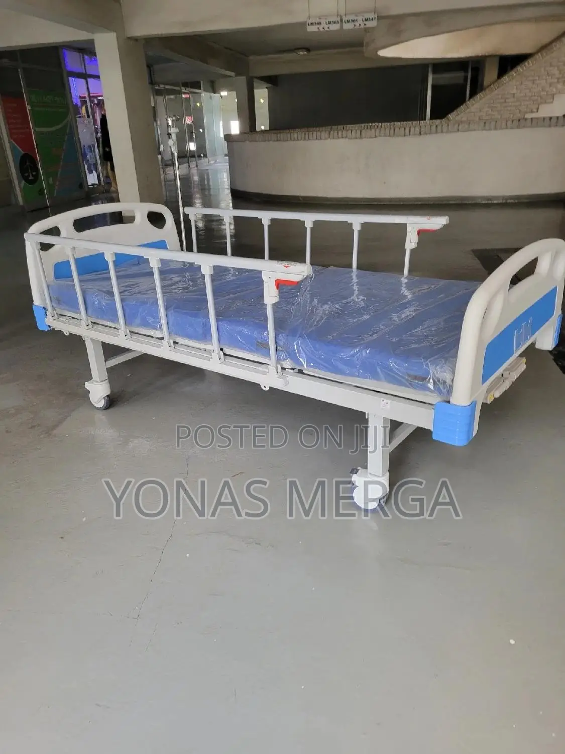 Adjustable Bed With 6” Hospital Mattress宙官 to 90° and Foot Up to 50°.