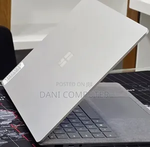 New Laptop Microsoft Surface 16GB Intel Core i5 SSD 512GB