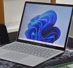 New Laptop Microsoft Surface 16GB Intel Core i5 SSD 512GB