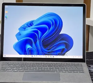 New Laptop Microsoft Surface 16GB Intel Core i5 SSD 512GB