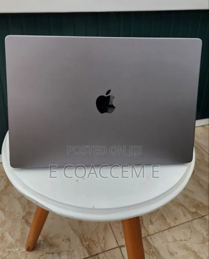 New Laptop Apple MacBook 16GB SSD 1T
