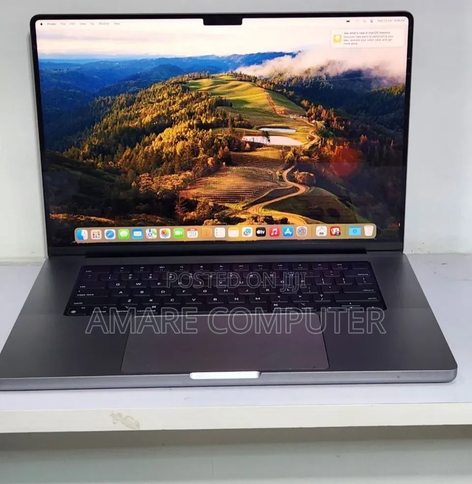 New Laptop Apple MacBook Pro 2021 M1 32GB Apple M1 Pro SSD 512GB