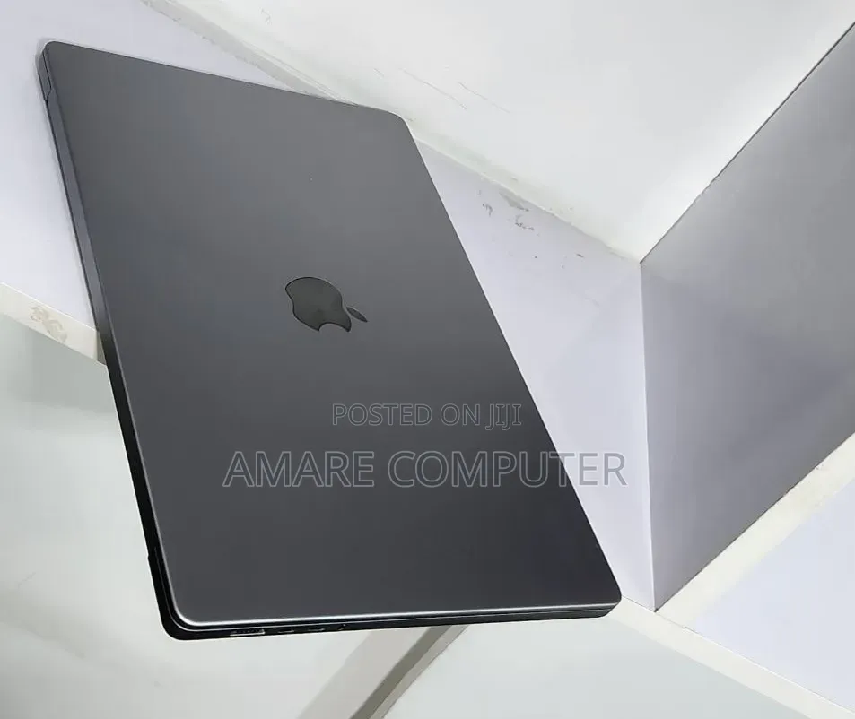 New Laptop Apple MacBook Pro 2021 M1 32GB Apple M1 Pro SSD 512GB