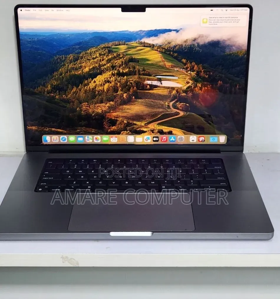 New Laptop Apple MacBook Pro 2021 M1 32GB Apple M1 Pro SSD 512GB