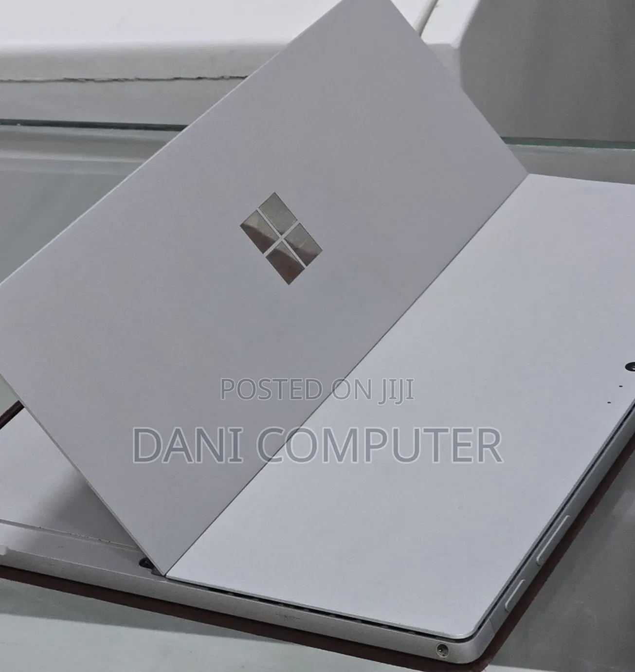 New Laptop Microsoft Surface Pro 6 8GB Intel Core i5 SSD 128GB