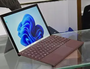 New Laptop Microsoft Surface 8GB Intel Core i5 SSD 128GB