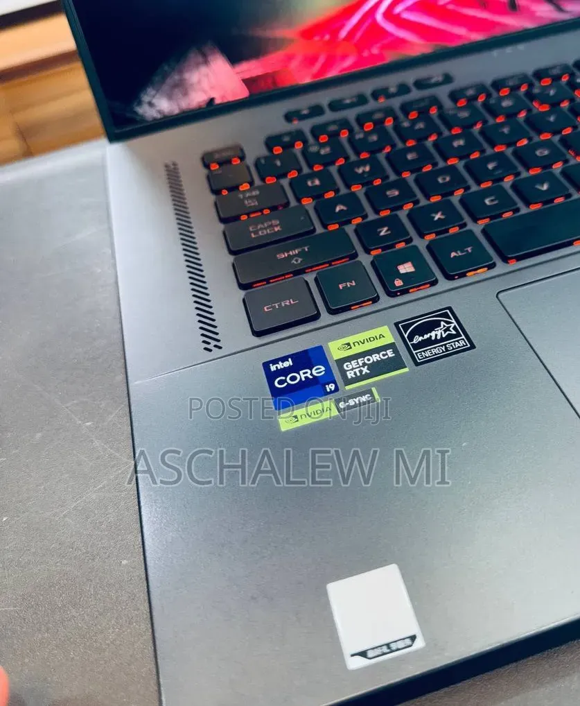 New Laptop Asus ROG Zephyrus G16 16GB Intel Core i9 SSD 1T