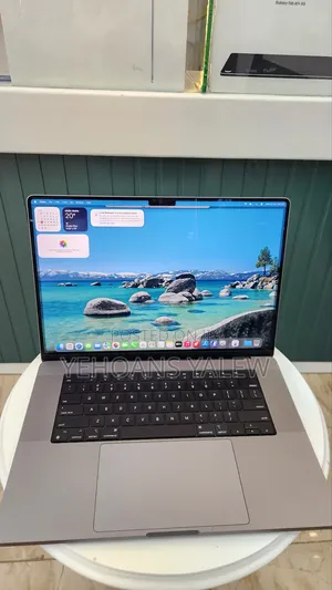 New Laptop Apple MacBook Pro 2021 M1 16GB Apple M1 Pro SSD 1T