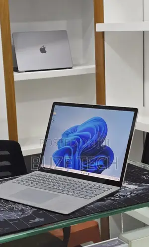 New Laptop HP 16GB Intel Core i5 SSD 512GB