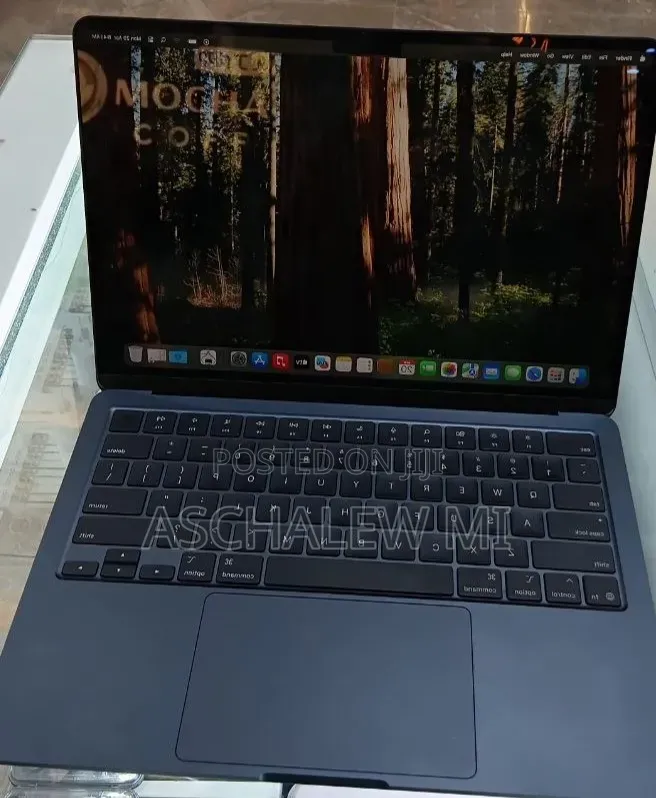 New Laptop Apple MacBook Air 2025 M4 16GB Apple M4 SSD 256GB