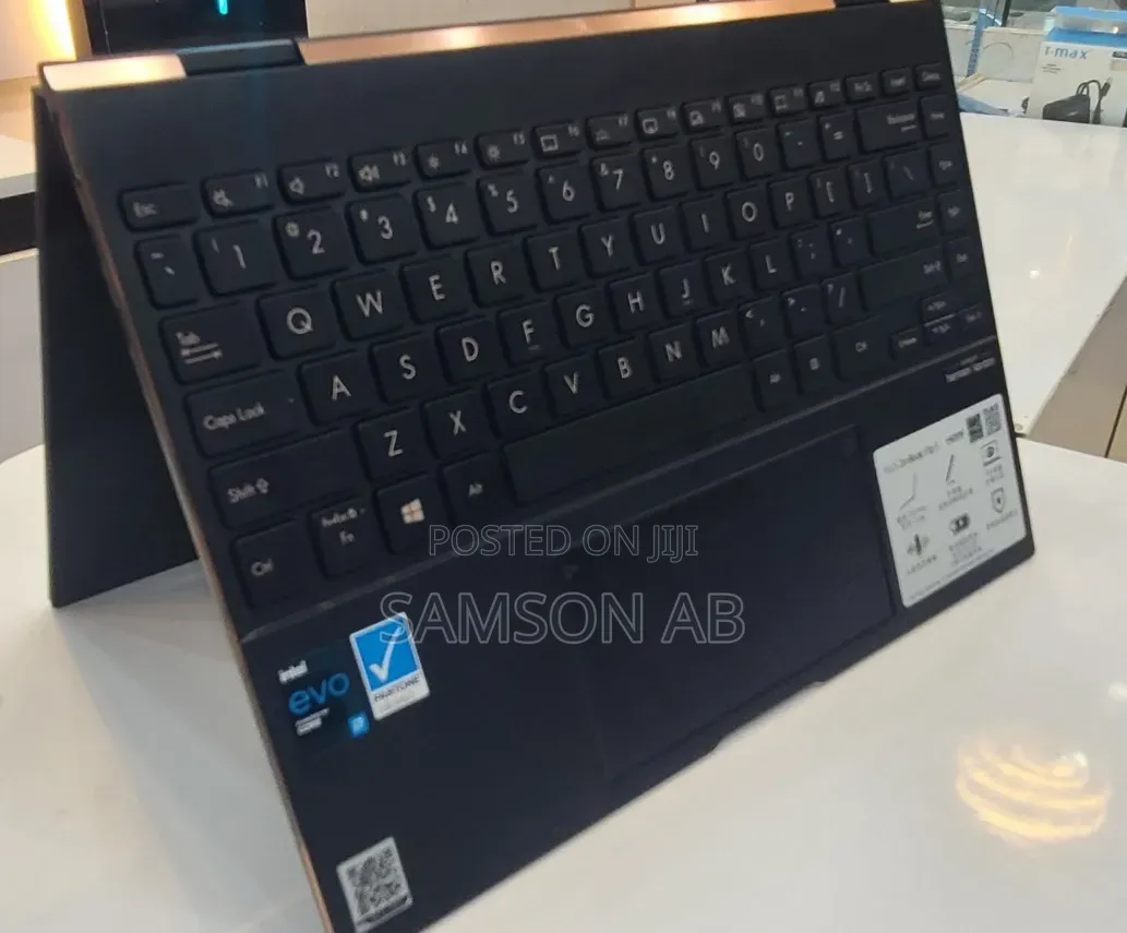 New Laptop Asus ZenBook Flip 14 UX461UA 16GB Intel Core i7 SSD 512GB