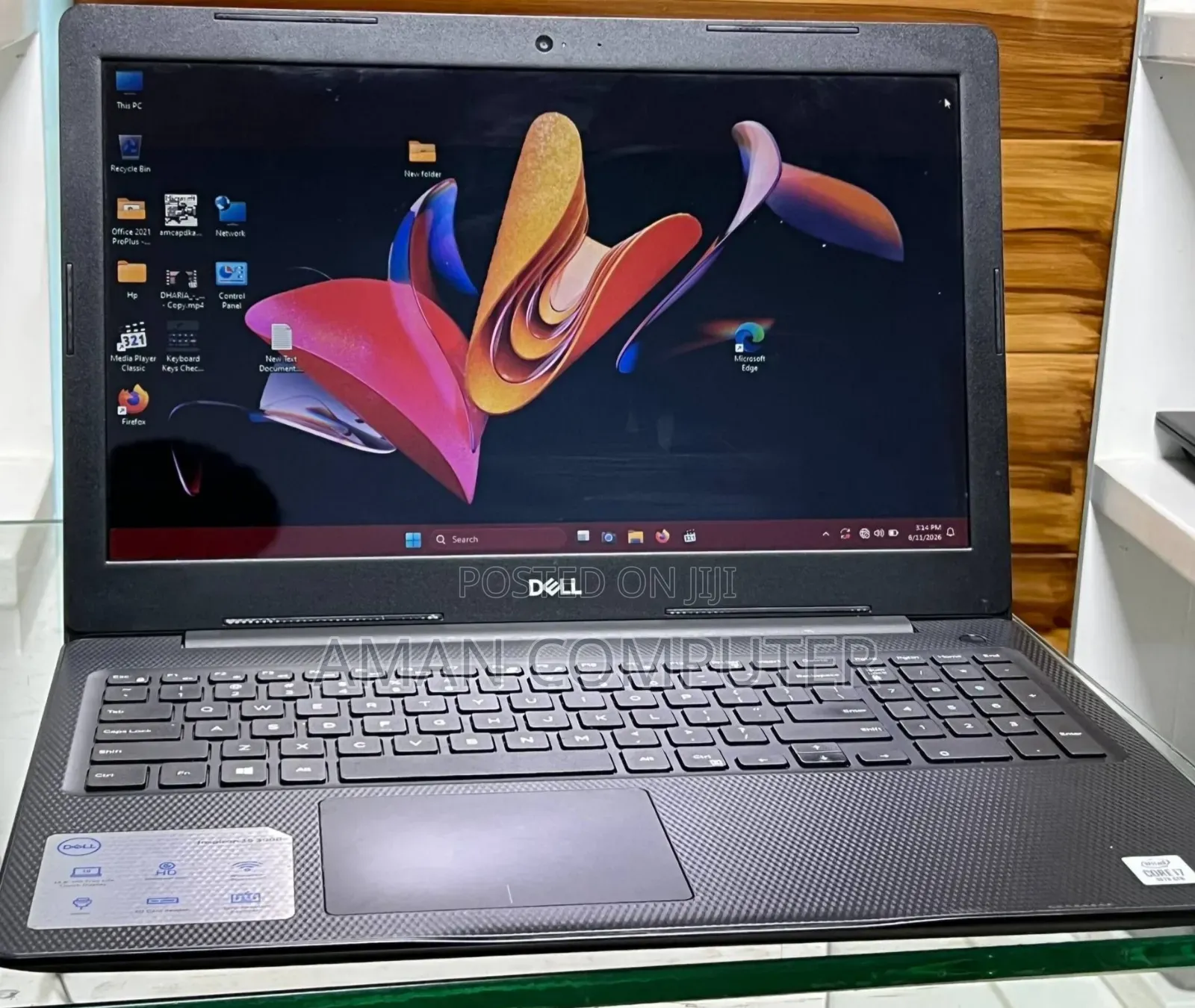 New Laptop Dell Inspiron 15 8GB Intel Core i7 SSD 256GB
