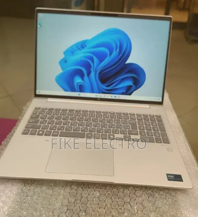 New Laptop HP EliteBook 640 G11 16GB Intel Core Ultra 7 SSD 512GB