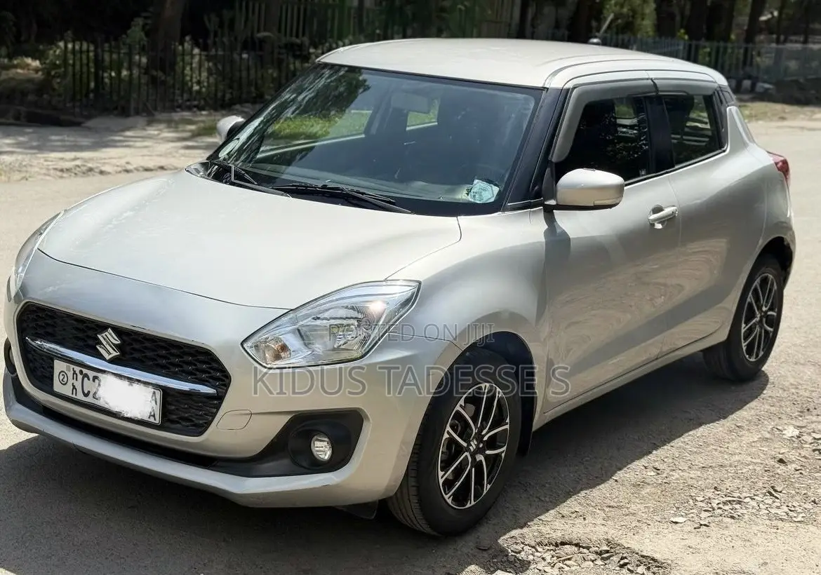 Suzuki Swift 2022 Silver