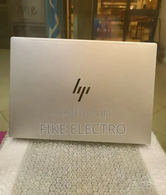 New Laptop HP EliteBook 640 G11 16GB Intel Core Ultra 7 SSD 512GB
