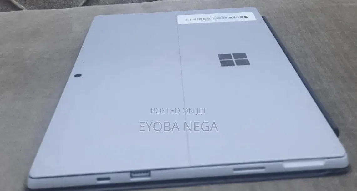 New Laptop Microsoft Surface 16GB Intel Core i7 SSD 512GB