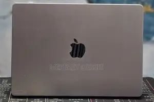 New Laptop Apple MacBook Pro 32GB Apple M1 Pro SSD 1T