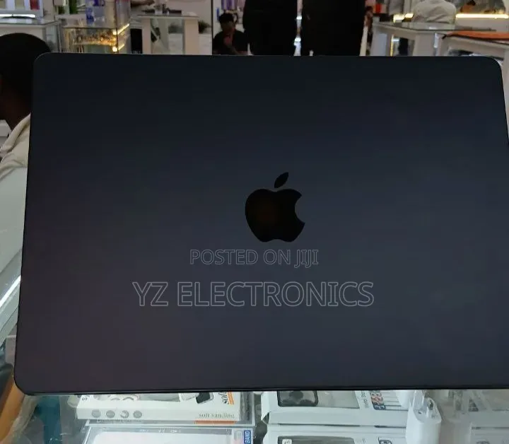 New Laptop Apple MacBook Air 2025 M4 16GB Intel Core i7 SSD 256GB