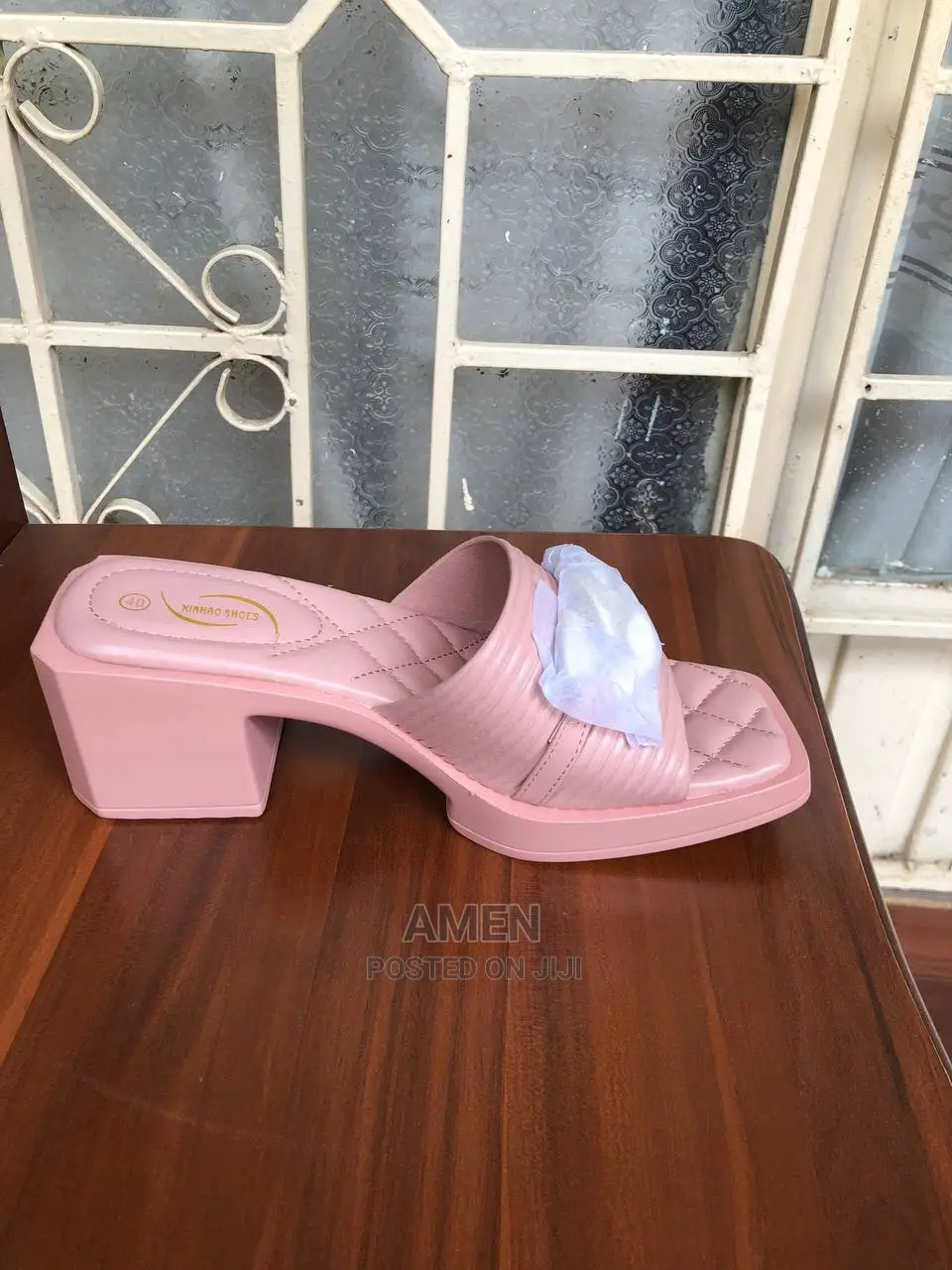 Ladies Shoe