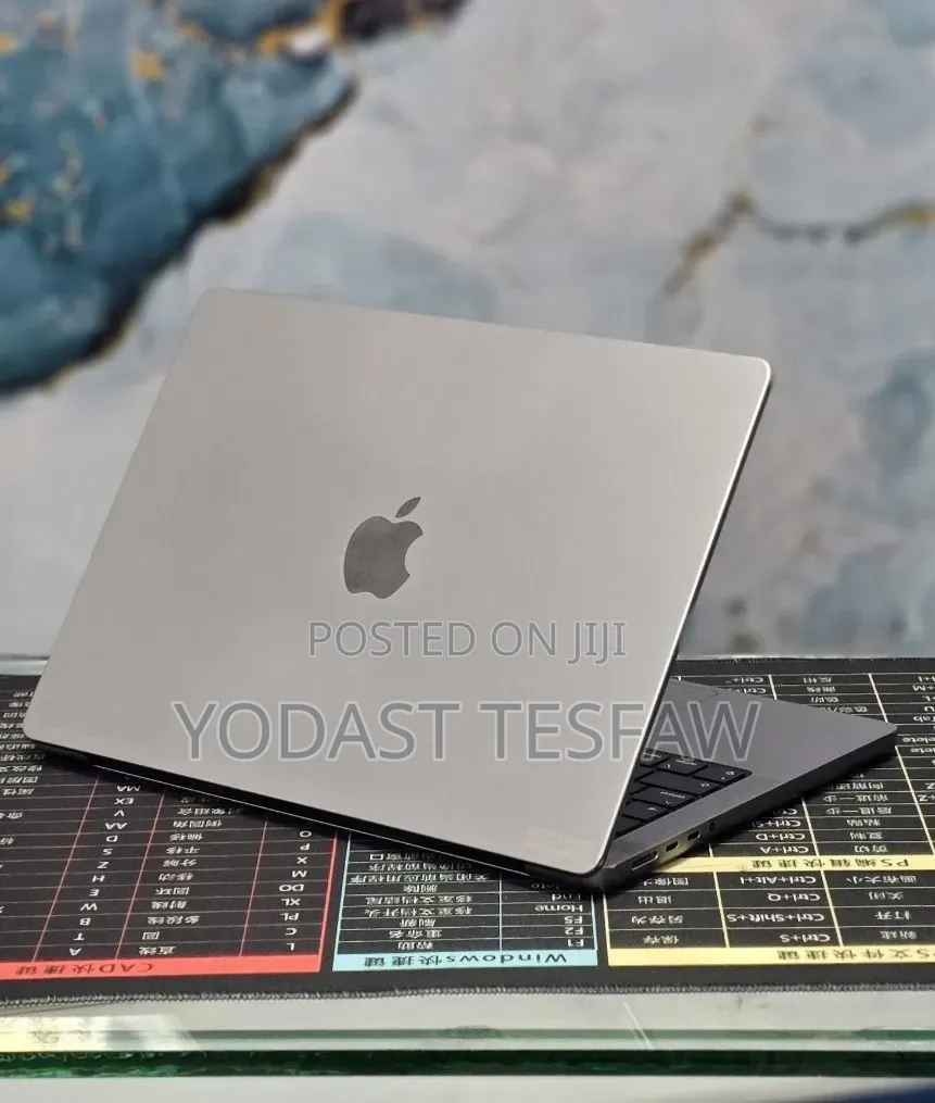 New Laptop Apple MacBook Pro 2021 M1 32GB Apple M1 Pro SSD 1T