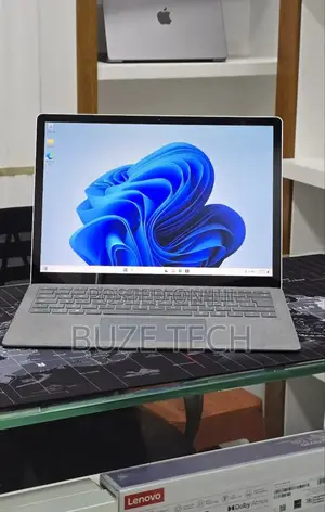 New Laptop Microsoft Surface 16GB Intel Core i5 SSD 512GB