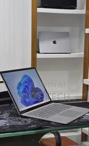 New Laptop Microsoft Surface 16GB Intel Core i5 SSD 512GB
