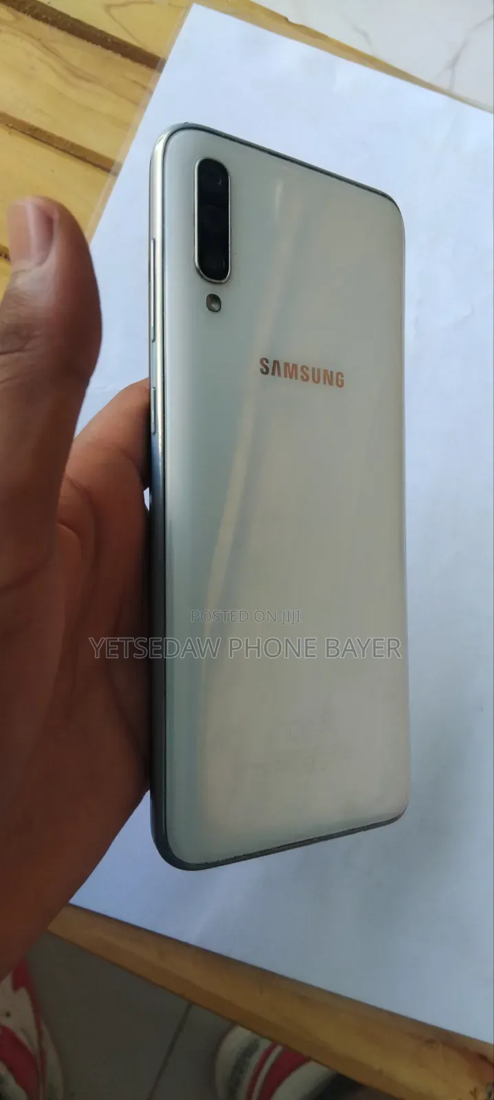 Samsung Galaxy A70 128 GB White