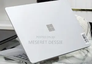 New Laptop Microsoft Surface 16GB Intel Core i7 SSD 256GB