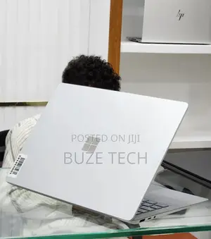 New Laptop Microsoft Surface 16GB Intel Core i7 SSD 256GB