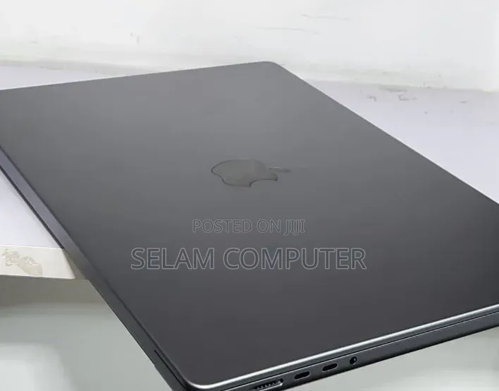 New Laptop Apple MacBook Pro 2021 M1 32GB Apple M1 Pro SSD 512GB