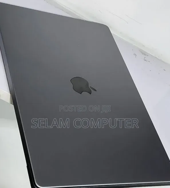 New Laptop Apple MacBook Pro 2021 M1 32GB Apple M1 Pro SSD 512GB