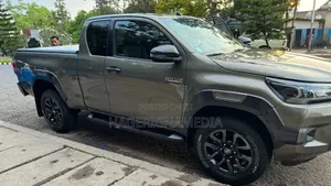 Toyota Hilux 2021 Gray