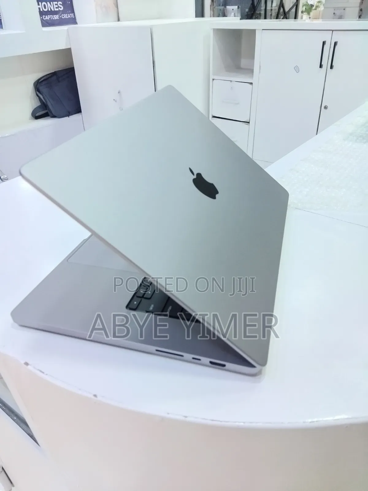 New Laptop Apple MacBook Pro 2021 M1 Max 32GB Apple M1 SSD 1T
